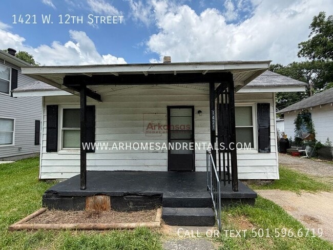 Building Photo - 1421 W 12th St