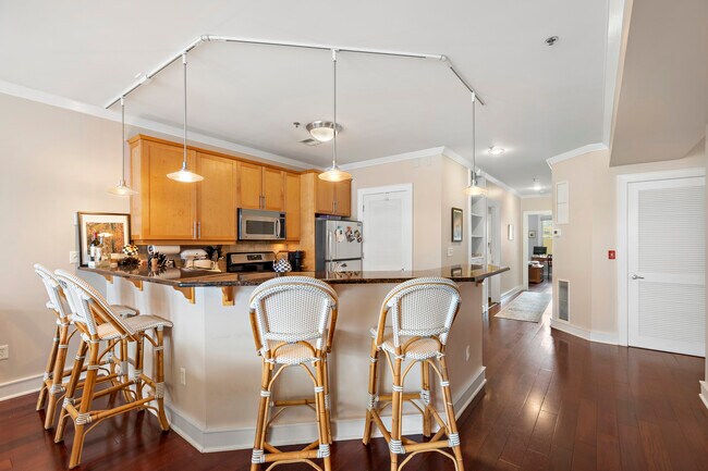 Photo - 615 Adams St Unit 4E