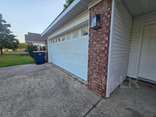 Photo - 66 Nevada Ln