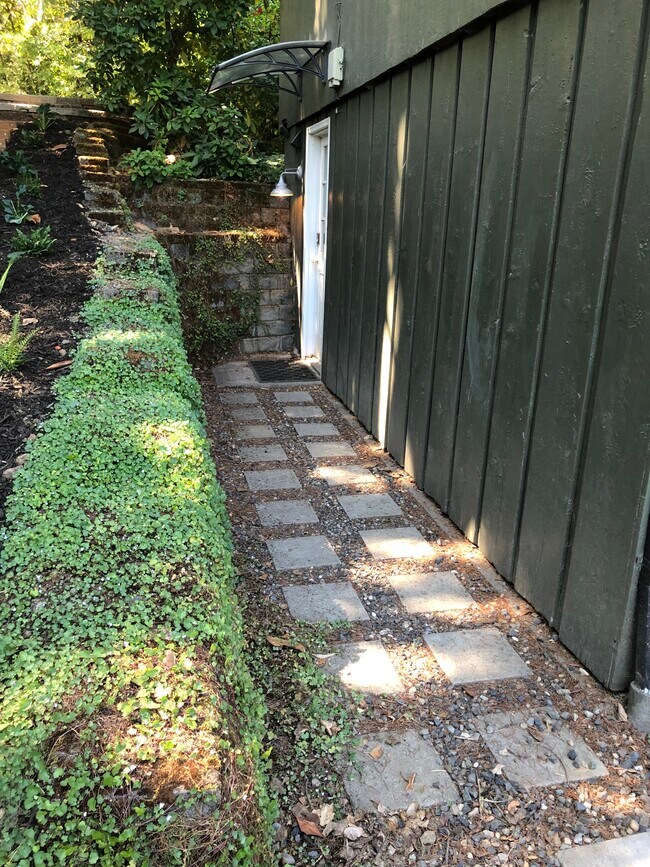 Photo - 9416 SW View Point Ter Unit B