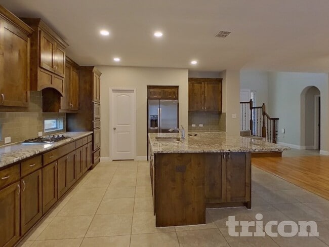 Photo - 5301 Runnymede Ct