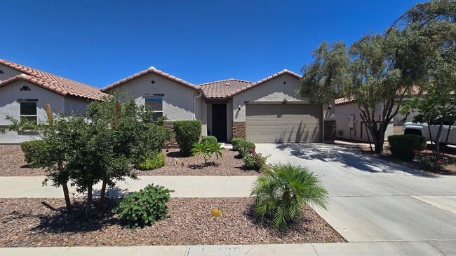 Photo - Beautiful and Spacious Cortana at Desert Oasis Home!! Community Pool!