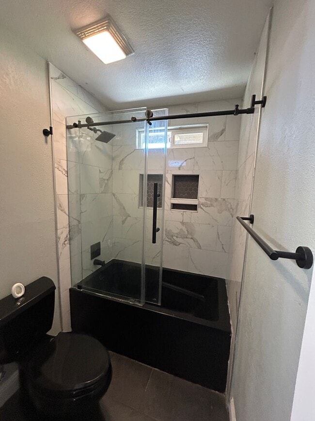 Photo - Don't miss out in North Hanford! 3 bedroom 2 bath with solar!