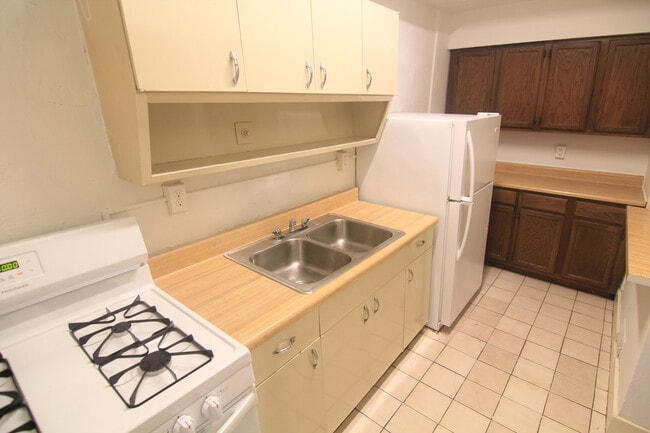 Building Photo - 442 S Trenton Ave Unit 1