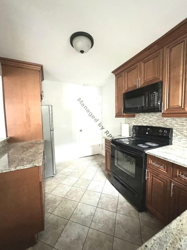 Photo - 1420 N Harlem Ave