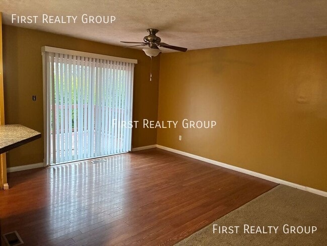 Photo - 37 W Lytle-Five Points Rd