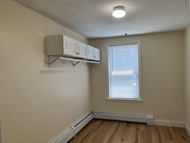 Dormitorio 2 - 109 W Hollis St Unidad 1st floor