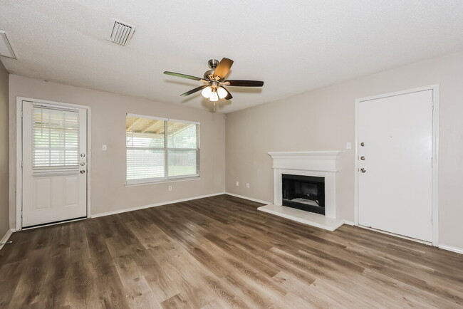 Photo - 1213 Singletree Ct