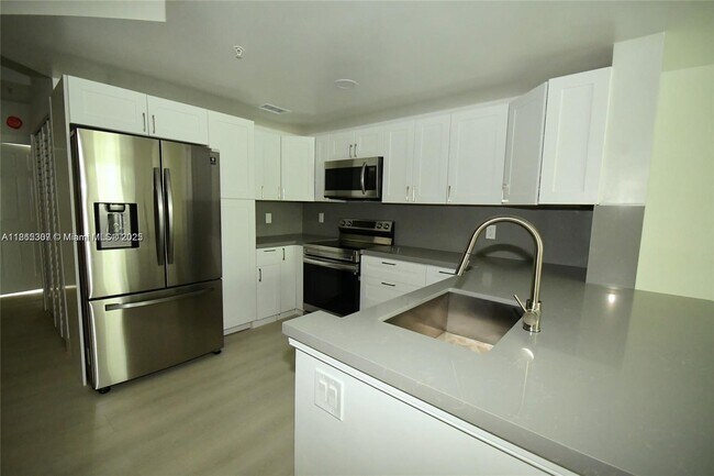 Photo - 781 SW 148th Ave