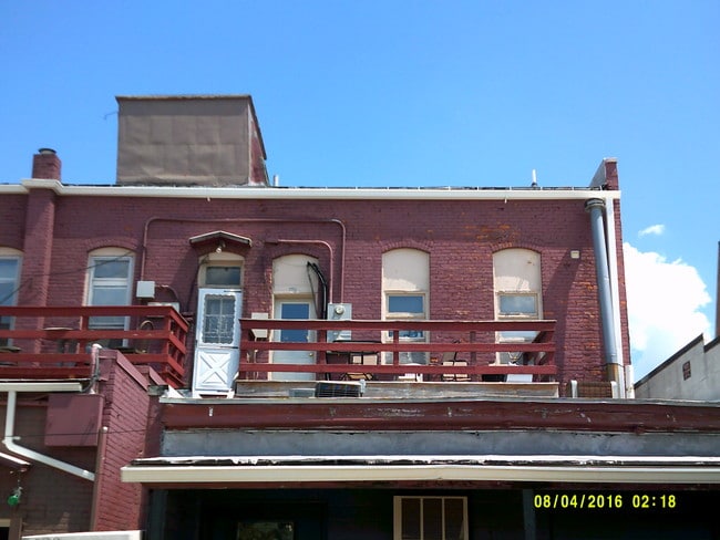 Building Photo - 175 N Main St Unit B