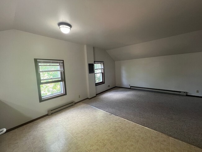 636 Kickbusch St Unit 3