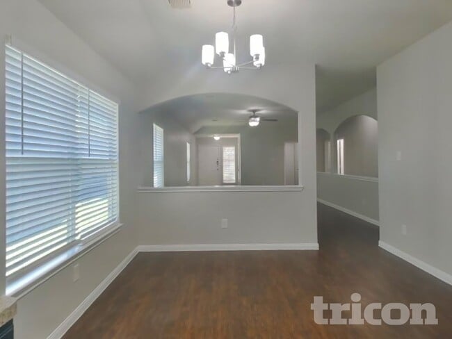 Photo - 2331 Gianna Way