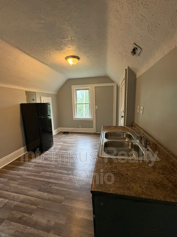 Photo - 942 Eddy Rd