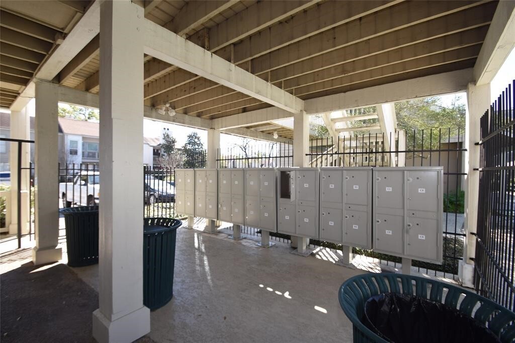 Photo - 2100 Tanglewilde St Unit True