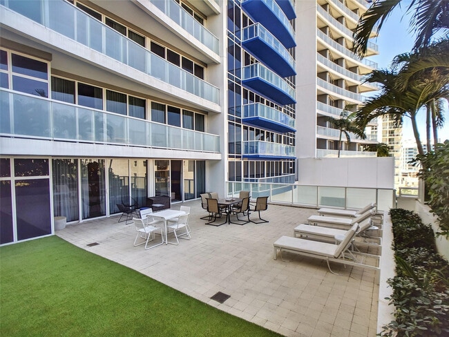 Photo - 3101 Bayshore Dr Unit 506