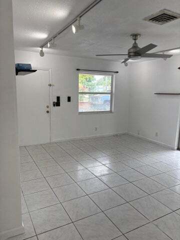 Photo - 2801 Albatross Rd