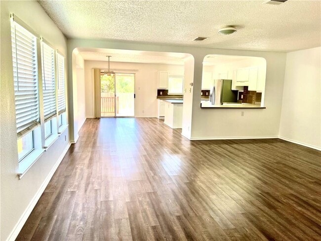 Photo - 1105 Jolie Ln