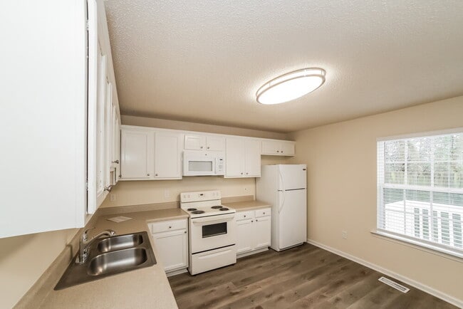 Photo - 67 Middlebrook Dr