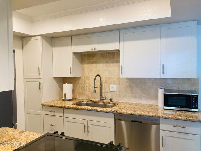 Photo - 7557 N Dreamy Draw Dr Unidad 276