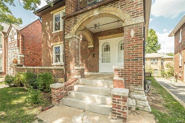Photo - 7375 Amherst Ave