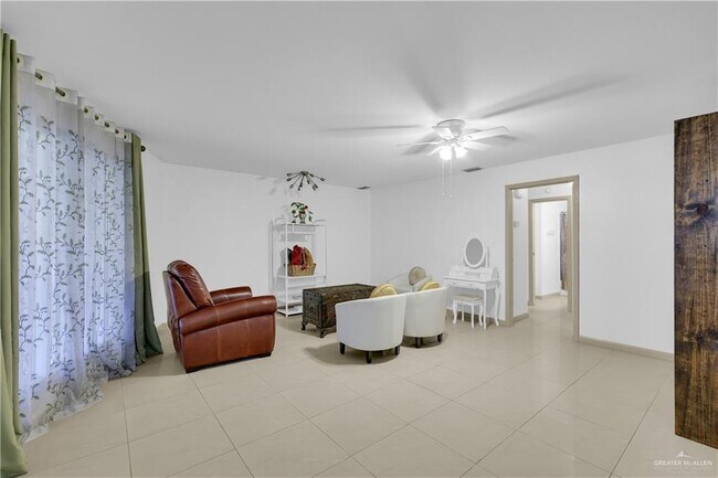 Photo - 16 Hibiscus Ave Unidad 16