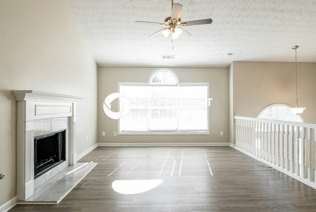 Photo - 4 Bedroom Pet-Friendly Home in Powder Springs, GA with Main Street Renewal