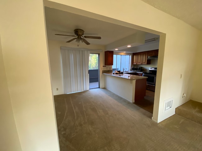 Kitchen/Dining - 8085 Caminito de Pizza Unit p