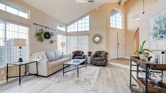 Photo - 9520 Wellington Cir