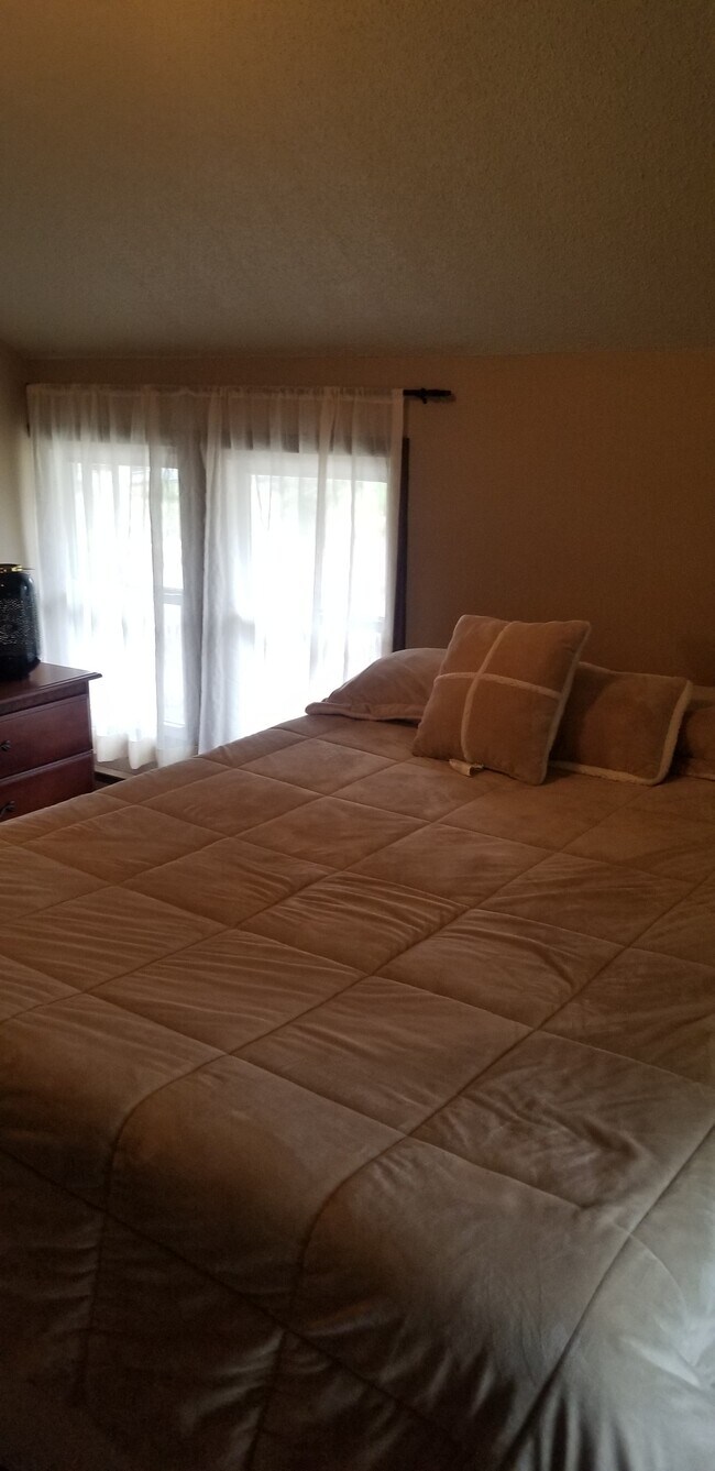 Photo - 639 W Church St #2 Unit Upper lft
