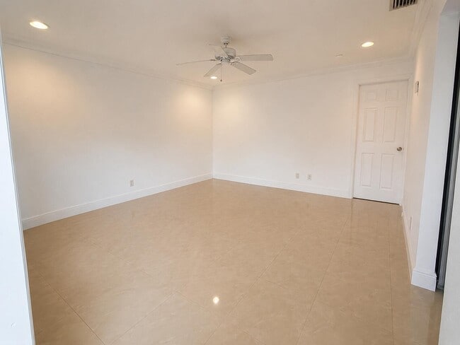 Photo - 101 SW 3rd Ave