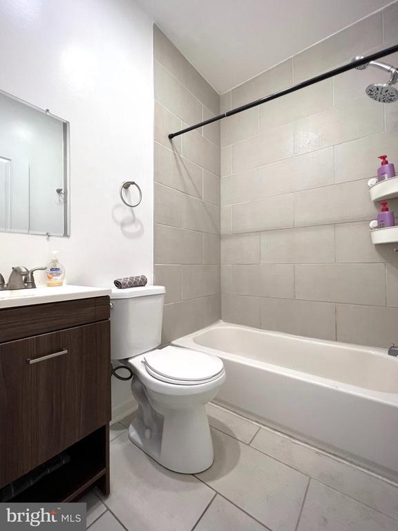 Building Photo - 514 N 39th St Unit B