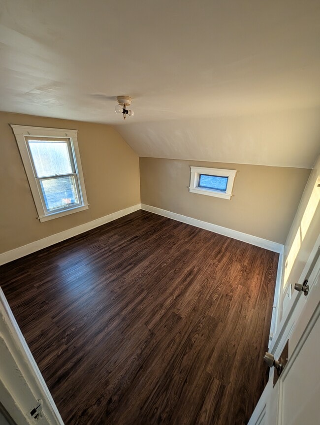 Photo - 218 Winckles St