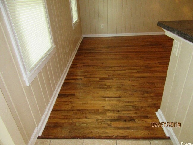 Photo - 205 5th Ave N
