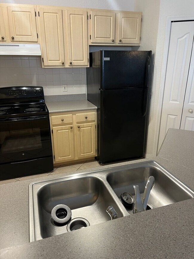 Photo - 1100 Lake Shadow Cir