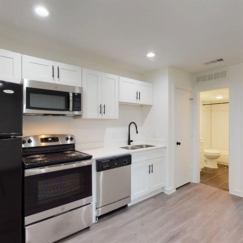 Photo - 321 E 8th St Unidad A2