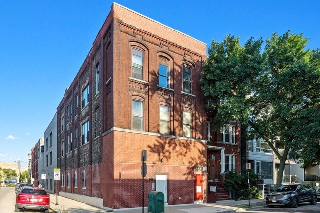 Photo - 885 N Marshfield Ave Apartment Unit 2
