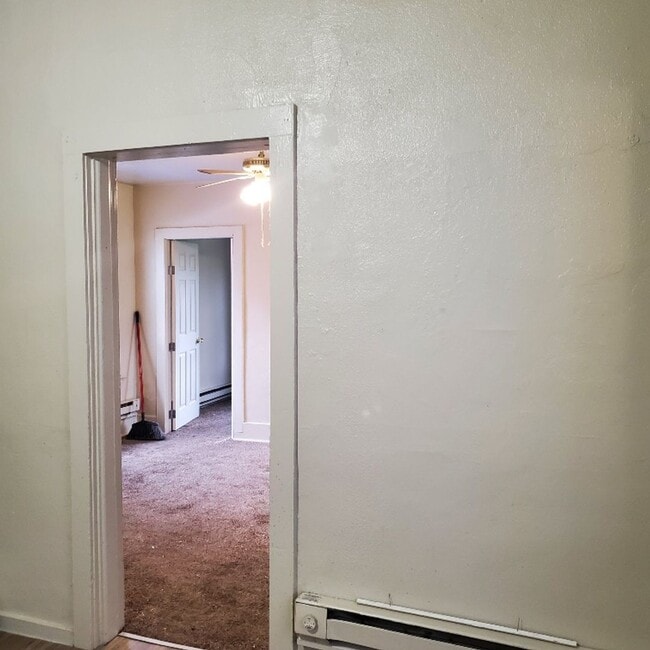 Photo - 1 BDRM APARTMENT FOR RENT.