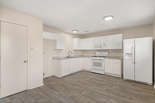 Photo - 4952 Butte Pl NW