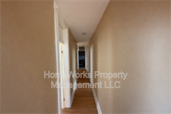 Photo - 514 E 41st St