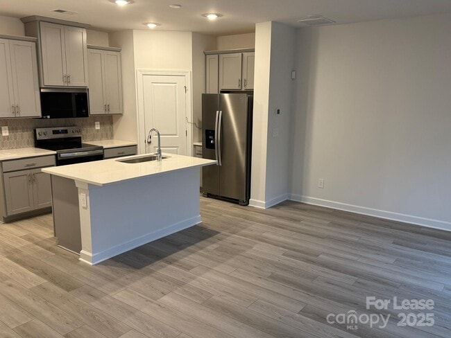 Photo - 4113 Smt Wds Dr