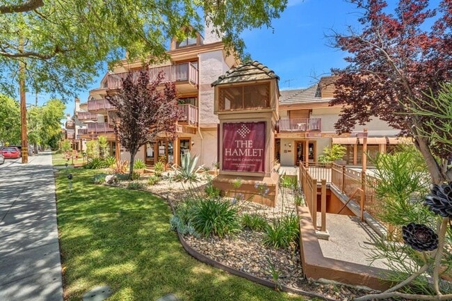 Building Photo - 4149 El Camino Way Unit F