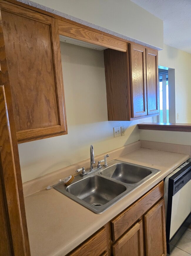 Building Photo - 3151 ROESCH BLVD Unit #3