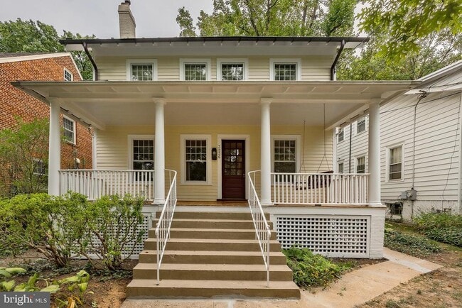 Photo - 3236 McKinley St NW House