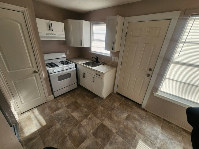 Photo - 1250 Estelle St