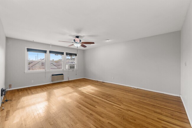 Building Photo - 26 Briarwood Rd Unit 2