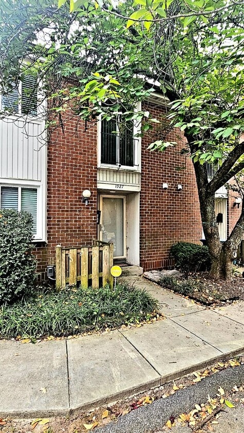 Beautiful 3 Br 2.5 Ba Townhome in Greenber... - Beautiful 3 Br 2.5 Ba Townhome in Greenber...