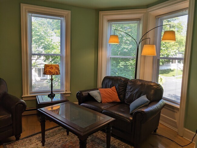 Photo - 423 Budd St Unidad C