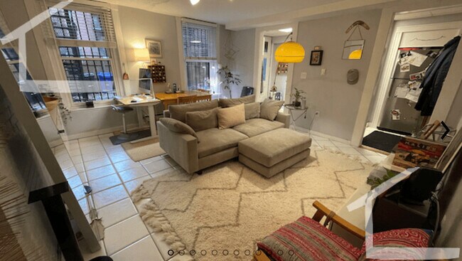 Photo - 429 Marlborough St