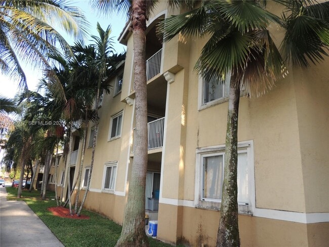 Photo - 2600 S University Dr Unit 103
