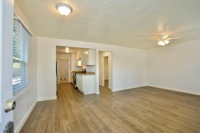2731-2735  Marin St.